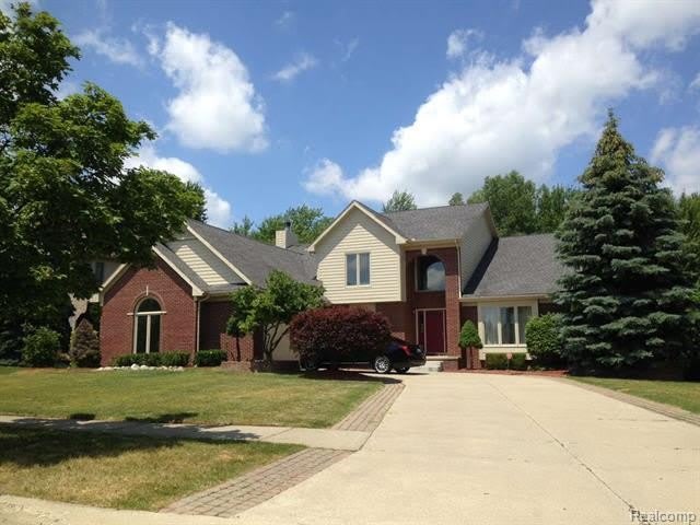 7782 Watford Drive – photo 1