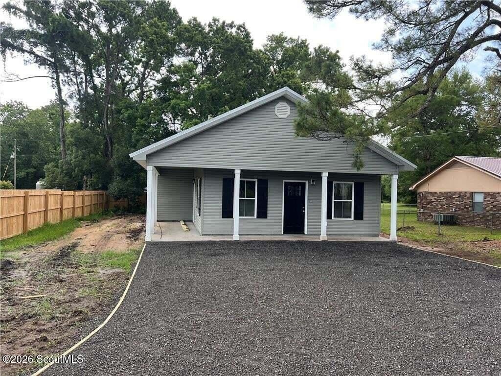 909 E 3rd Street – photo 2