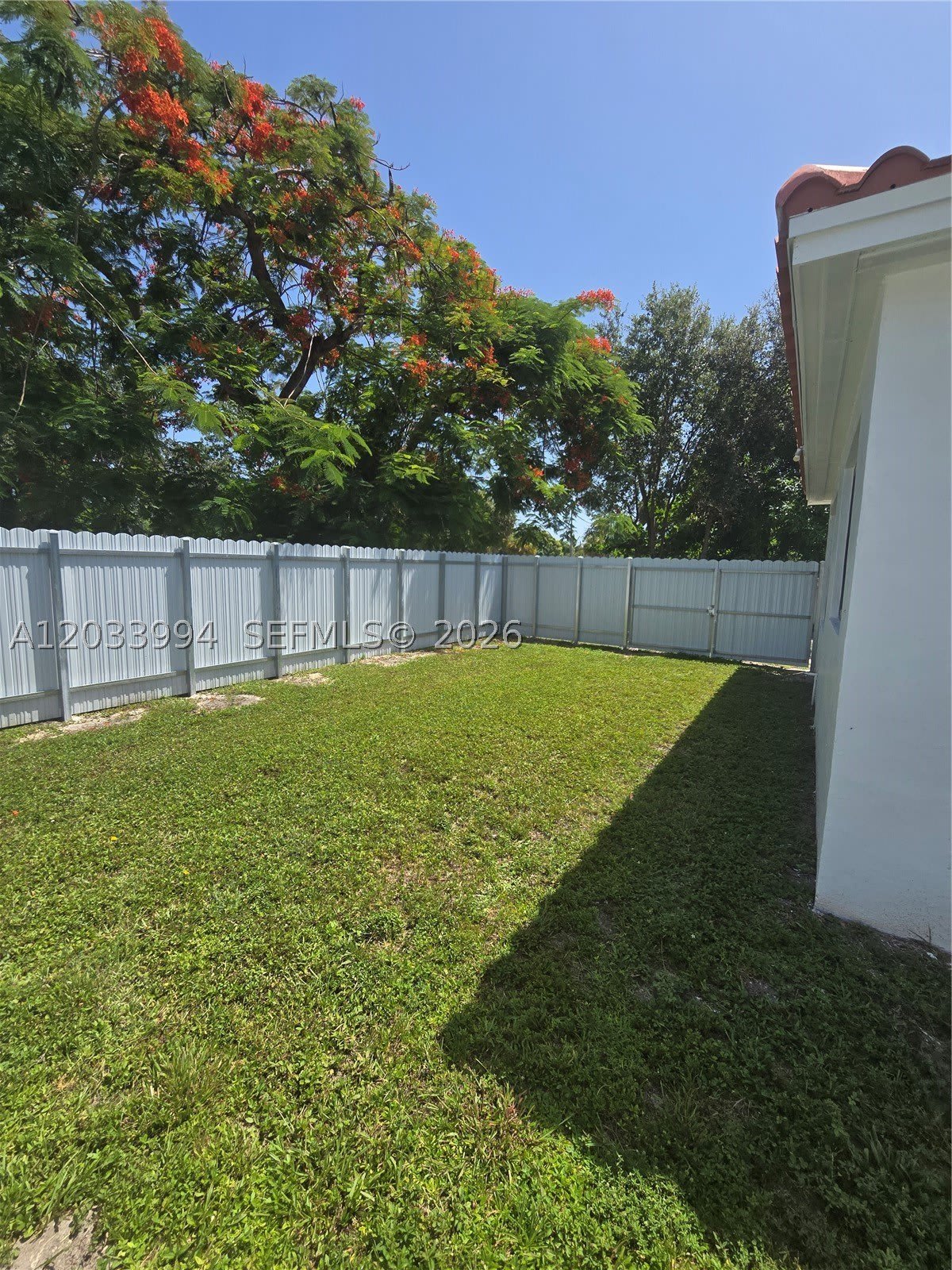 2080 NE 172nd St – photo 3