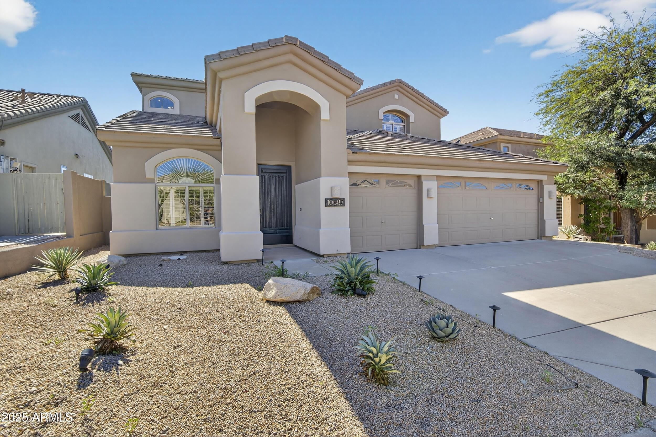 10587 E Sheena Drive – photo 2