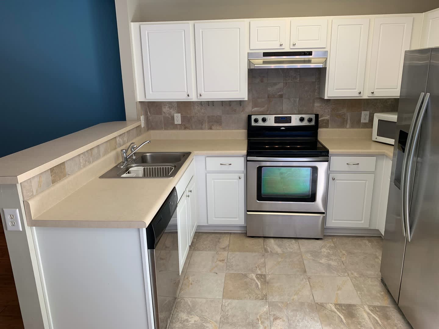 2 Bedroom Townhouse with Easy Access to I40 – photo 5
