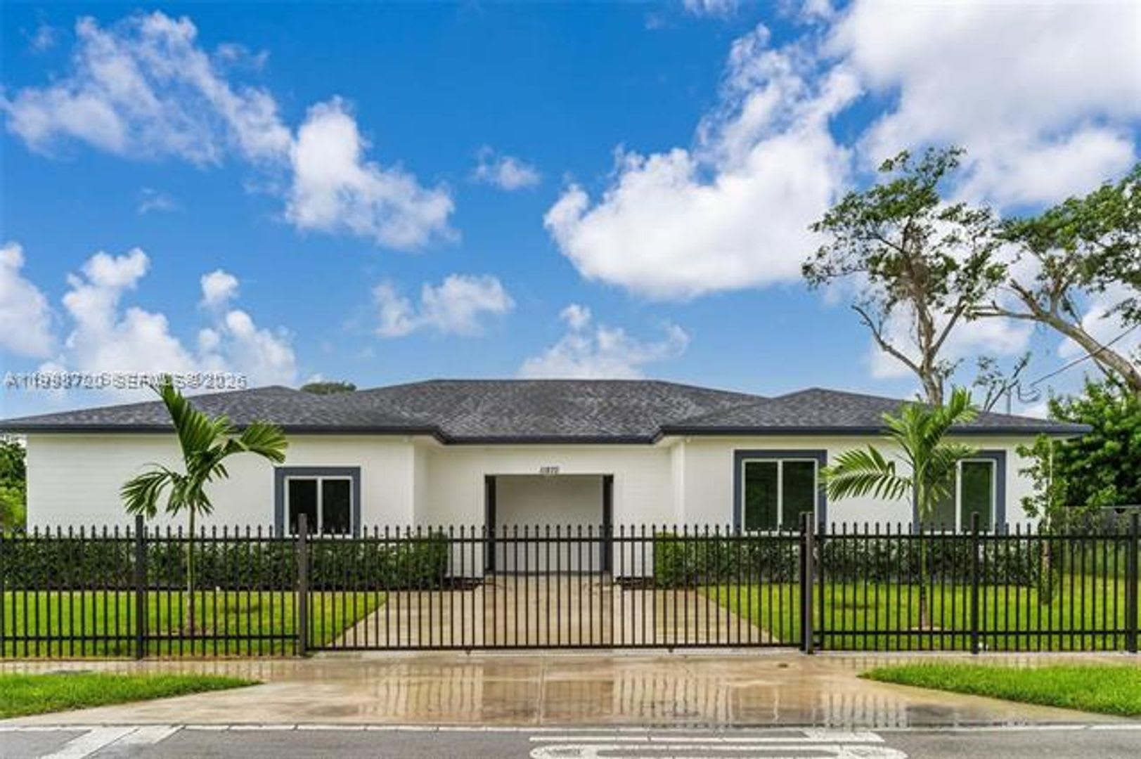 11870 Sw 220Th St 11870 Miami Fl 33170 – photo 2