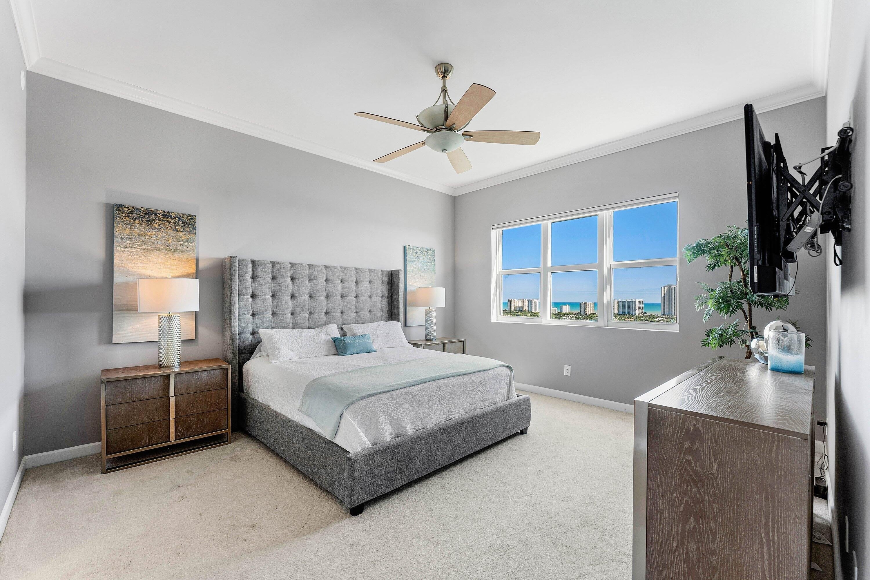 2640 Lake Shore Drive – photo 5