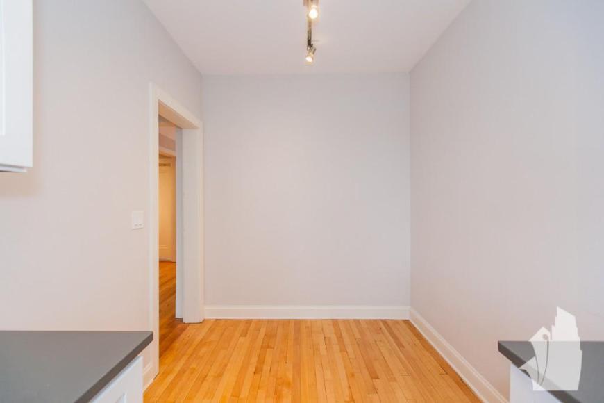 2325 North Rockwell St. – photo 3