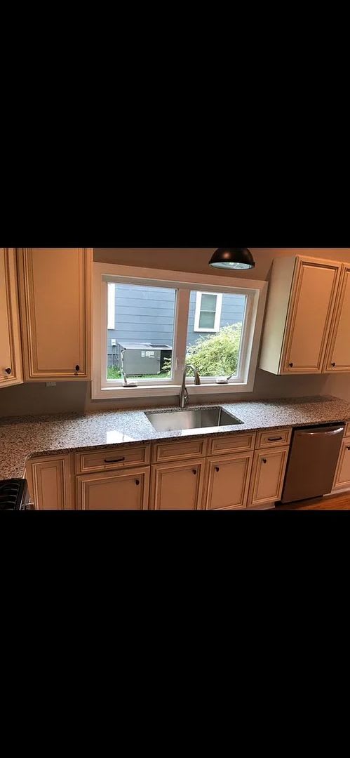 Room in 3 Bedroom Home at Eden Terrace – photo 2