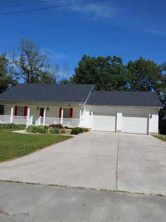 562 Twin Rivers Drive – photo 2