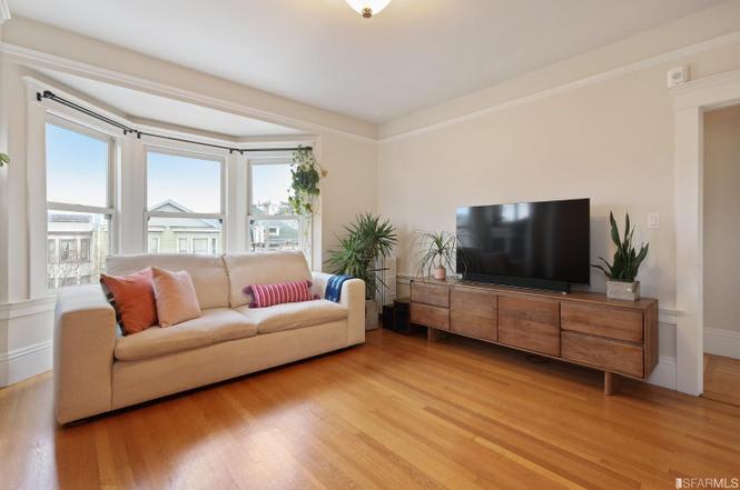 135 Carl St – photo 3