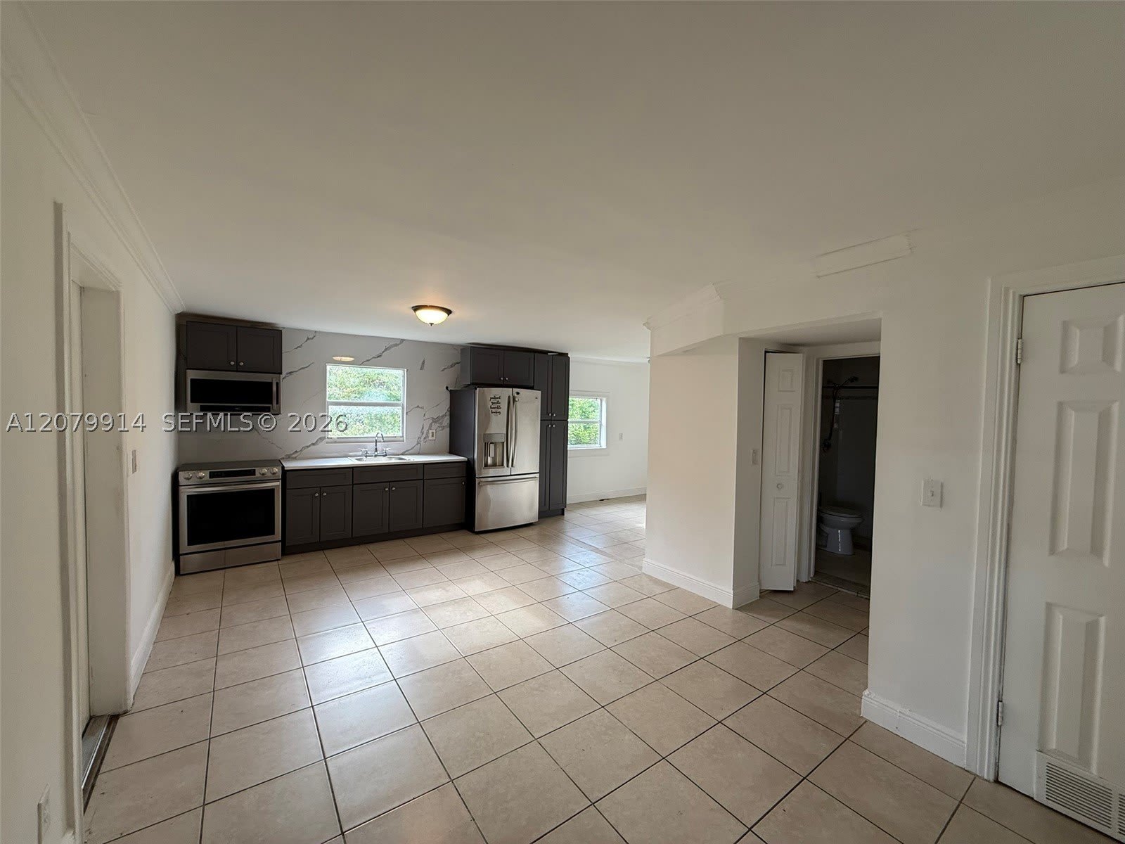 6209 Grant St – photo 2