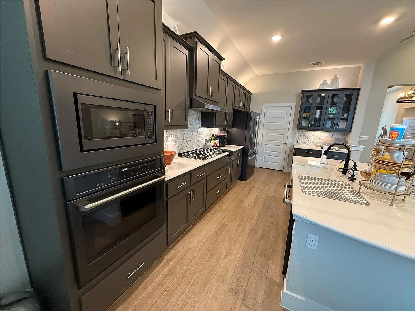 Room In 4 Bedroom Home At Craven Hill Ln – photo 5