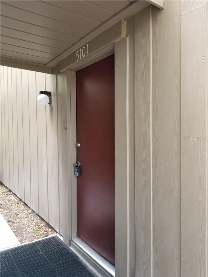 1 Bedroom 1 1 2 Bath Loft Condo At 5101 Eaglesmere Drive Unit B03 Orlando Fl 32819 – photo 2