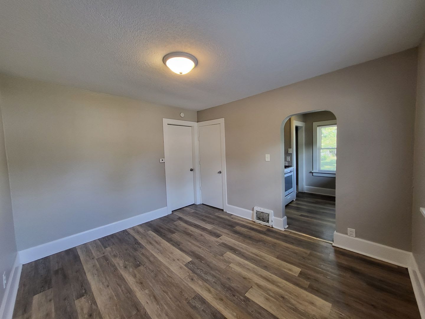 2 Bedroom, 1 Bathroom home! – photo 5
