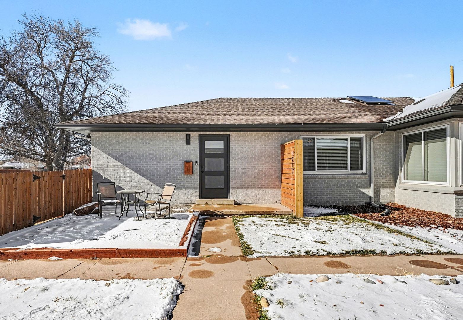 2 WEEKS FREE! Spacious 3BD/2BA Home in Denver, CO- Available August 1st! – photo 1