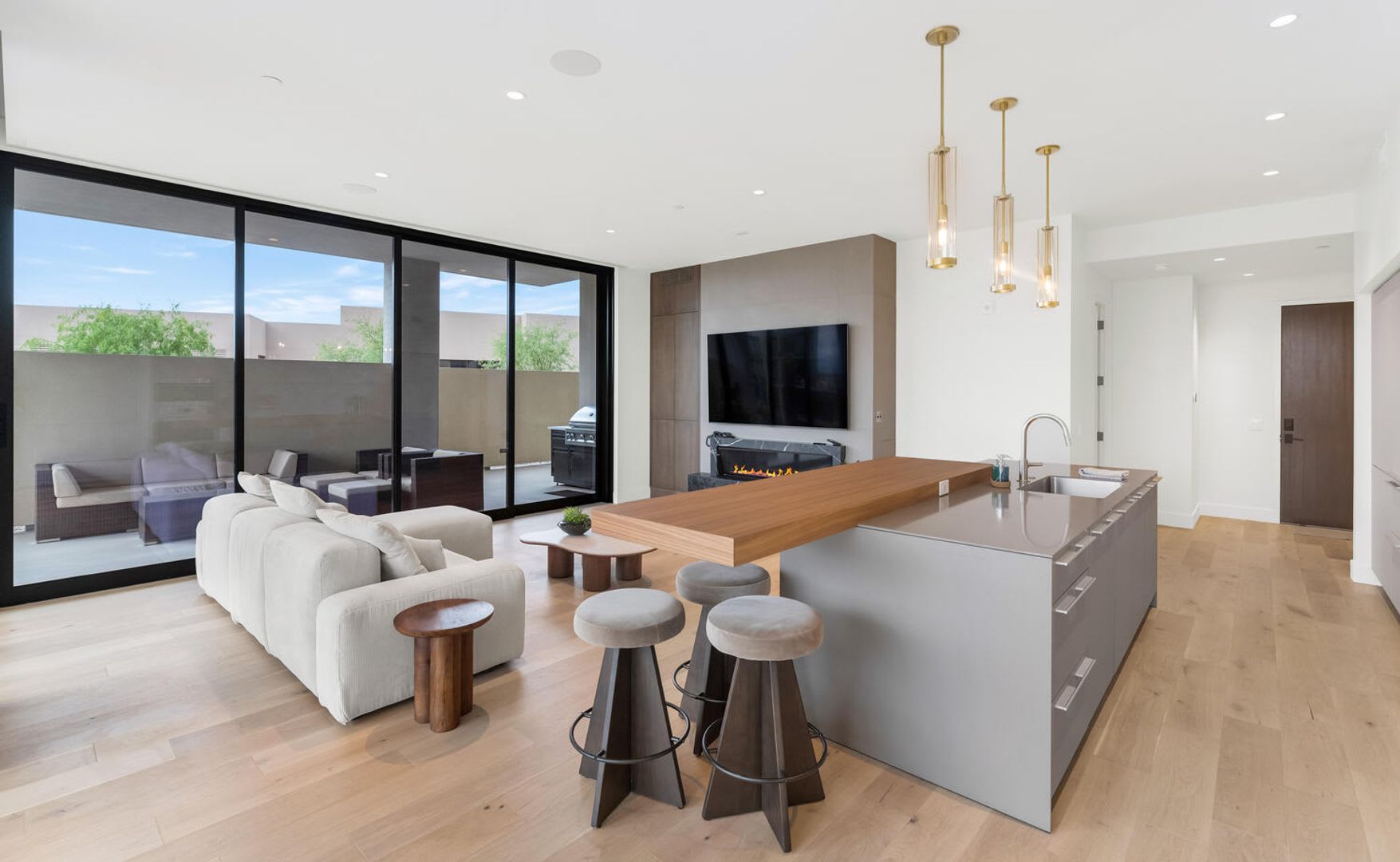 Rates Vary 9 995 22 495 – photo 1