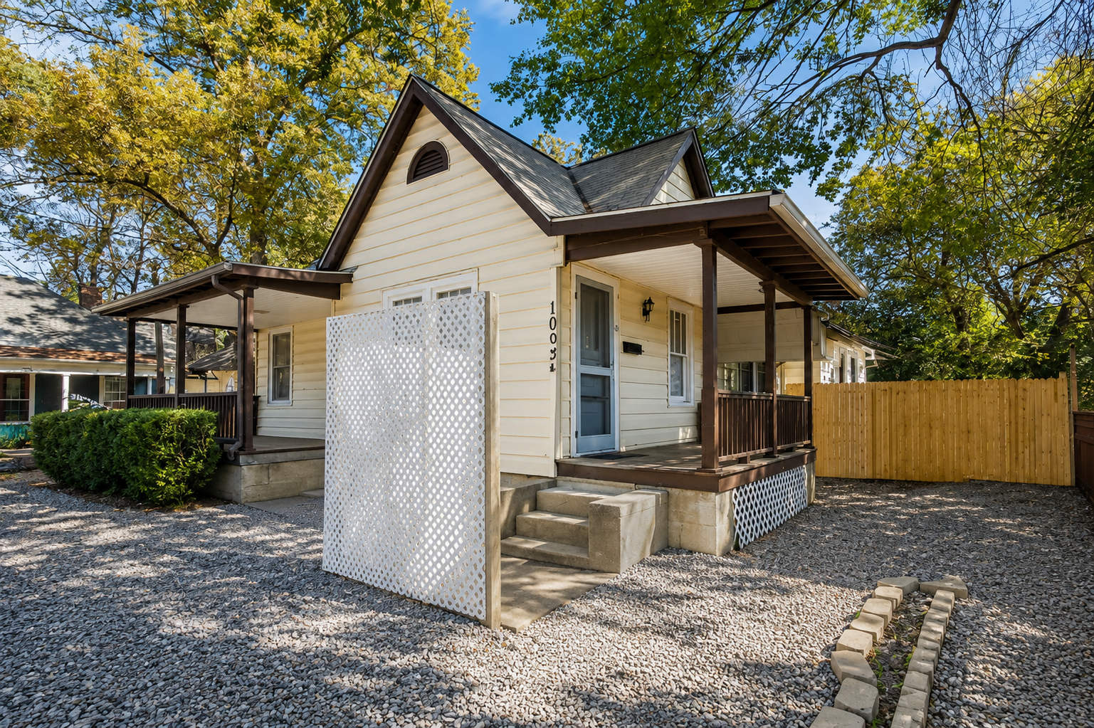 1003 Center Street Northwest – photo 1