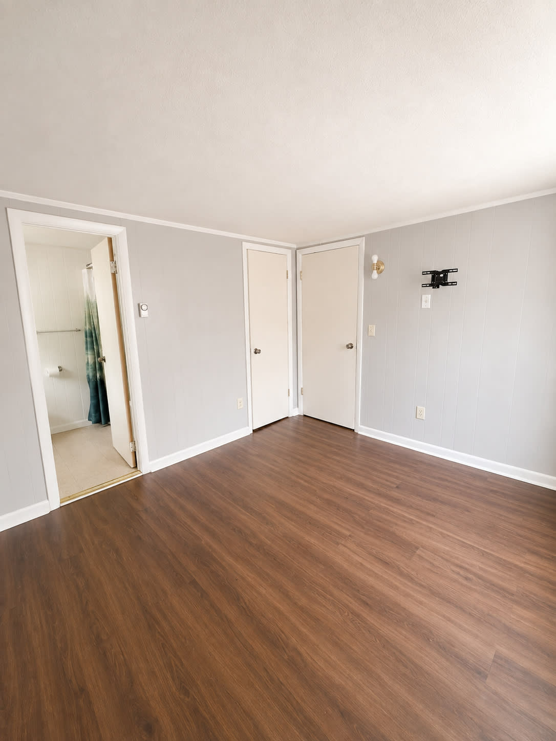 1187 Putnam Pike – photo 2