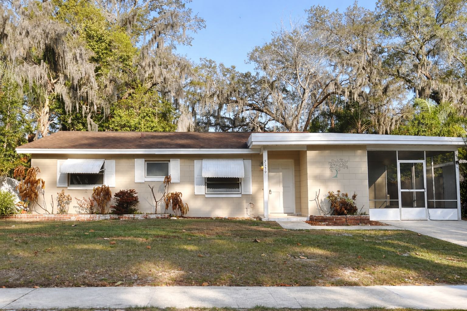 5139 Oak Hill Drive – photo 1