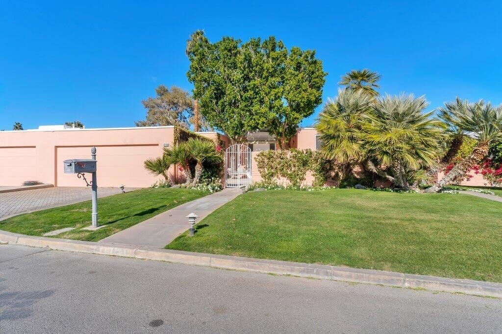 47126 El Menara Circle – photo 2