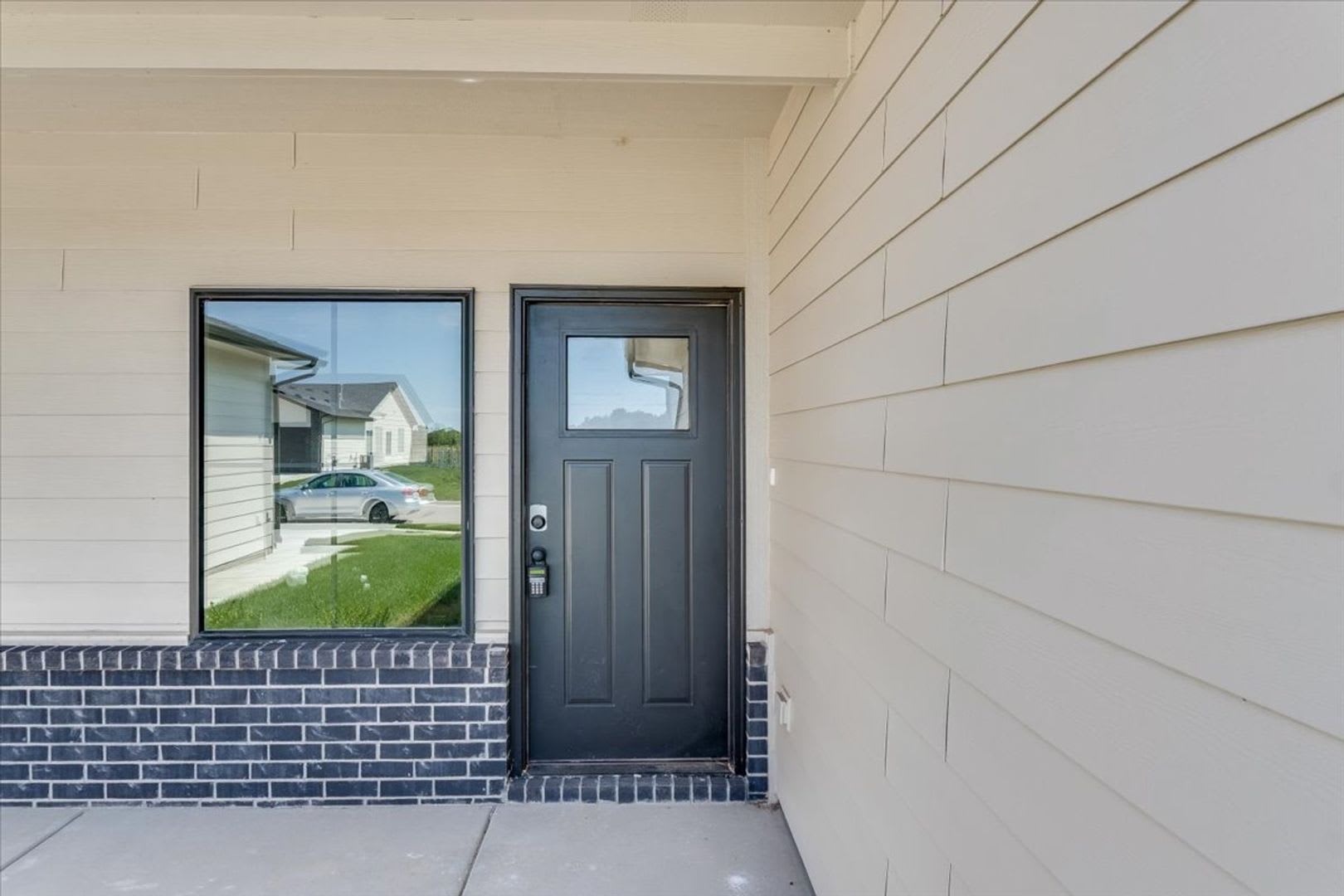Rate Drop Save 100 Per Month Lease And Move In By September 1 2026 And Receive 100 Off Your Monthly Rent The Advertised Rental Rate Reflects The Discounted Amount Offer Subject To Availability And Applicable Lease Terms – photo 4