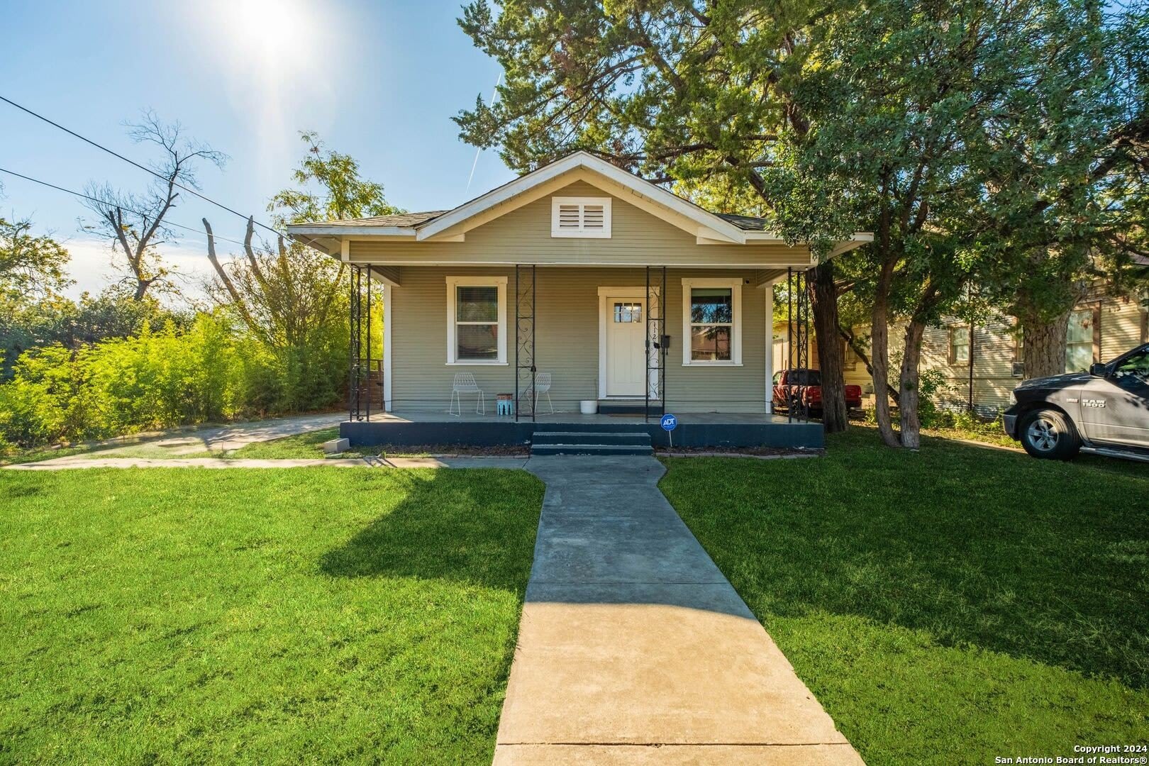 112 Harding Pl – photo 1