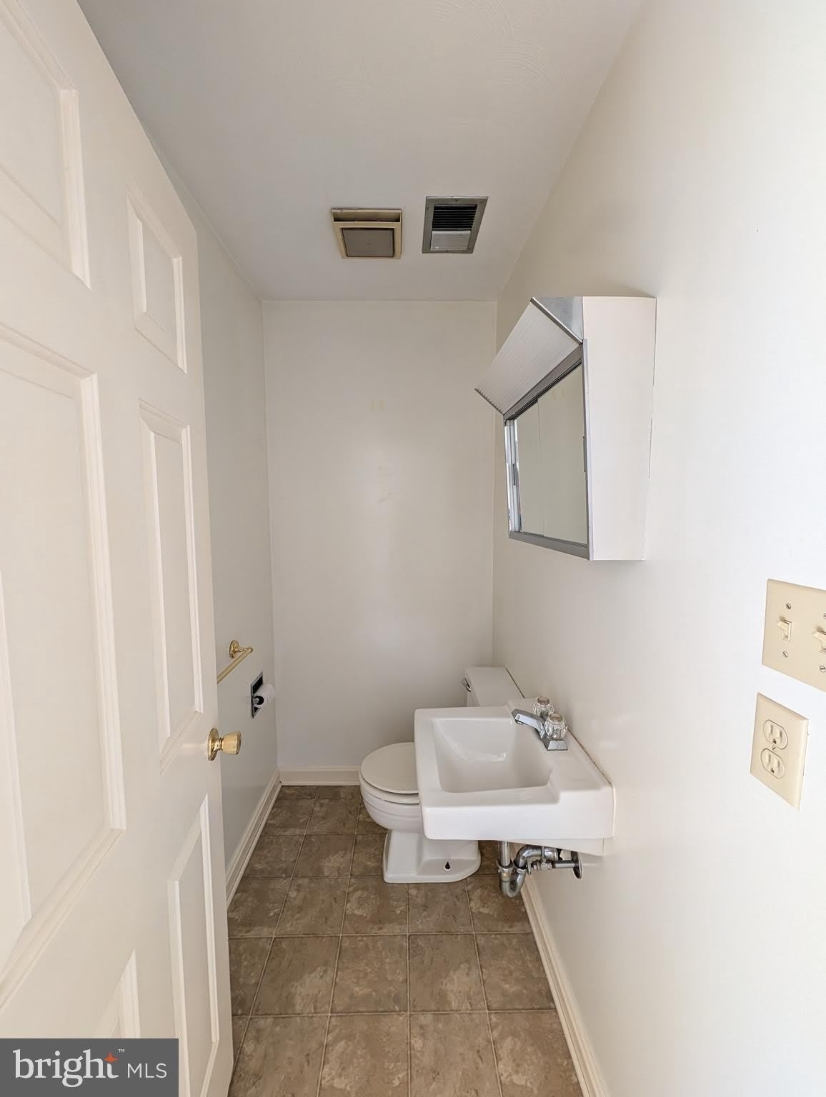 105 RIDGE Avenue – photo 5