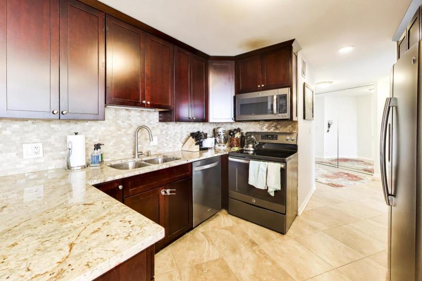 505 North Lake Shore Dr. – photo 5