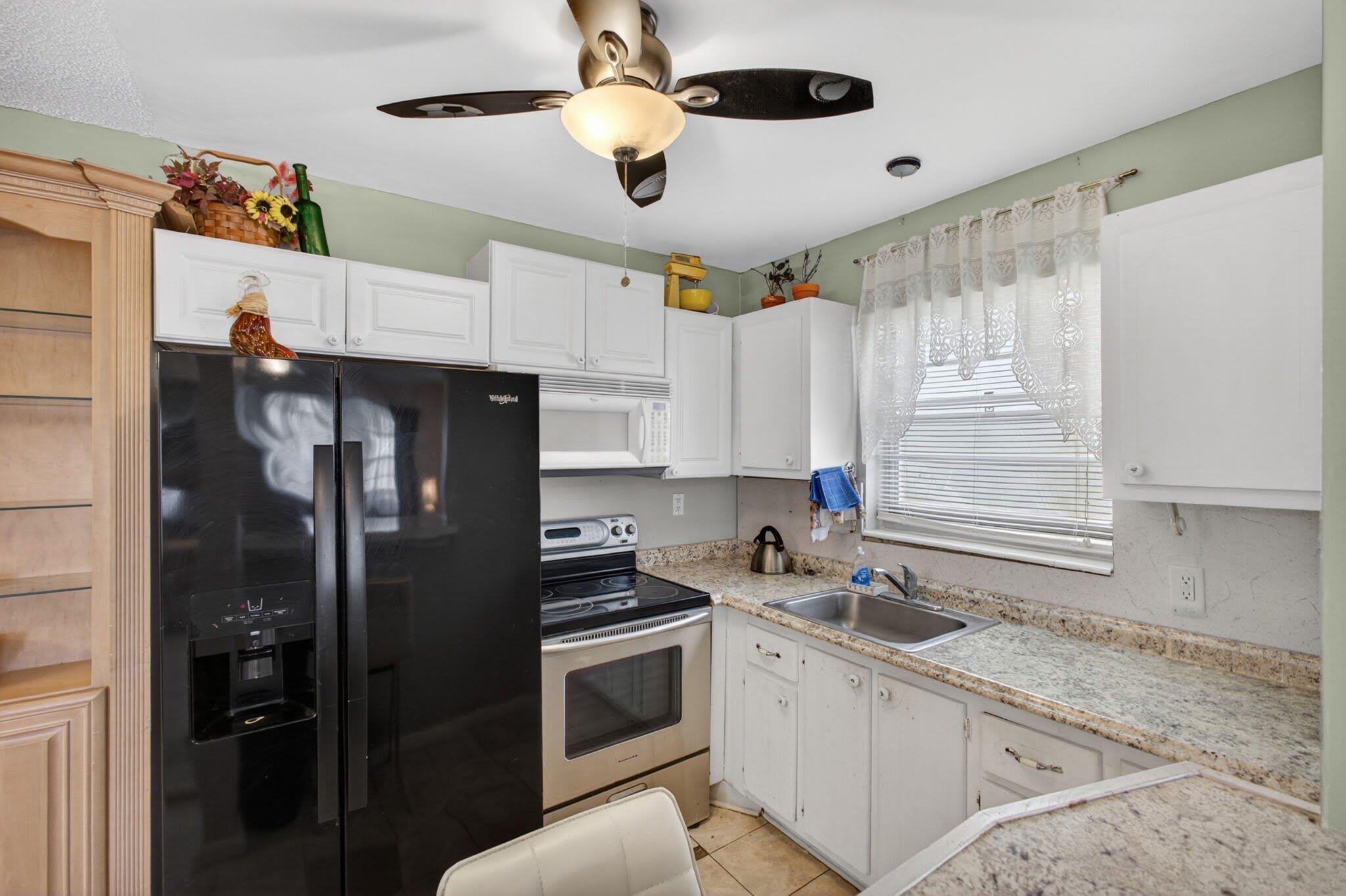 157 Camden G – photo 2