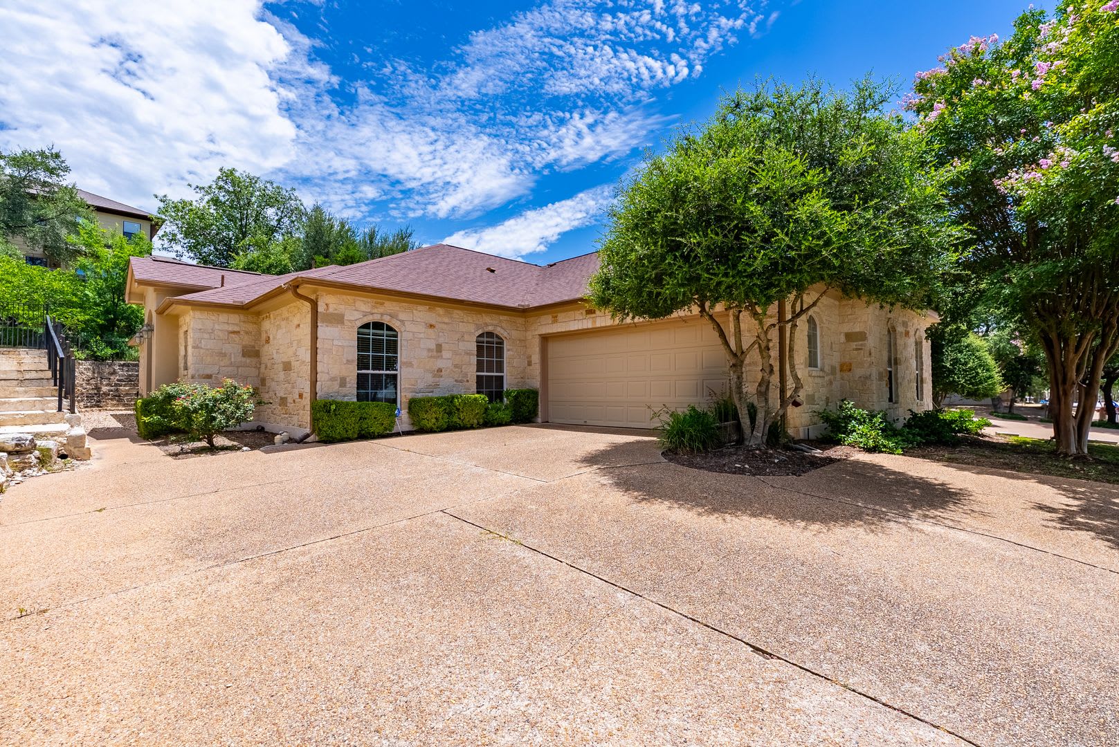 Luxury Living Stunning 2 Bed Townhome In Lakeway Your Dream Home Awaits Schedule Your Tour Today – photo 3