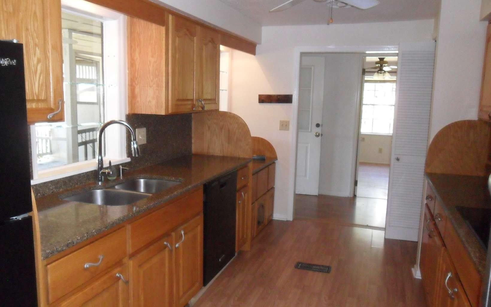 222 NW JESSUP COURT – photo 3