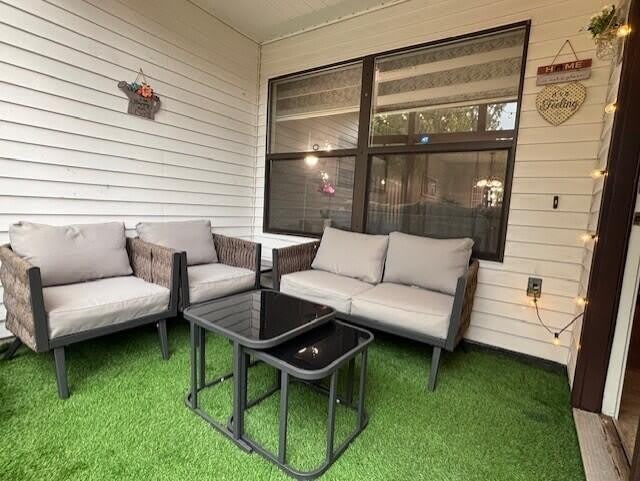 19255 Surrey Lane – photo 2
