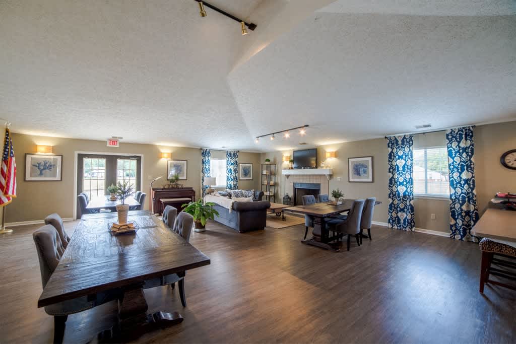 Shady Oak Village Senior Living Apartments – photo 5