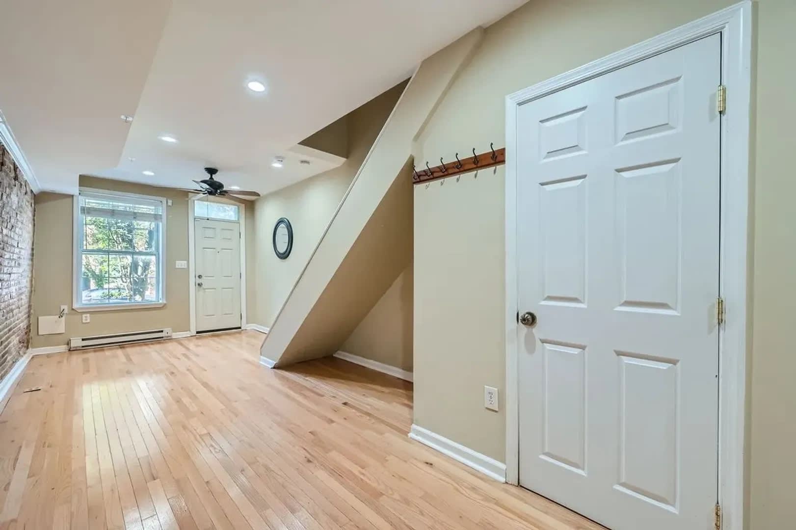 Charming Baltimore Rowhome with Exposed Brick & Private Patio – photo 5