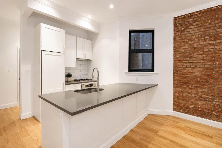 262 Elizabeth Street – photo 4