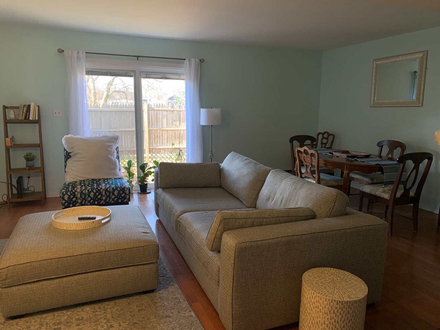 Haverford Circle renovated 3 Bedroom Townhome – photo 2
