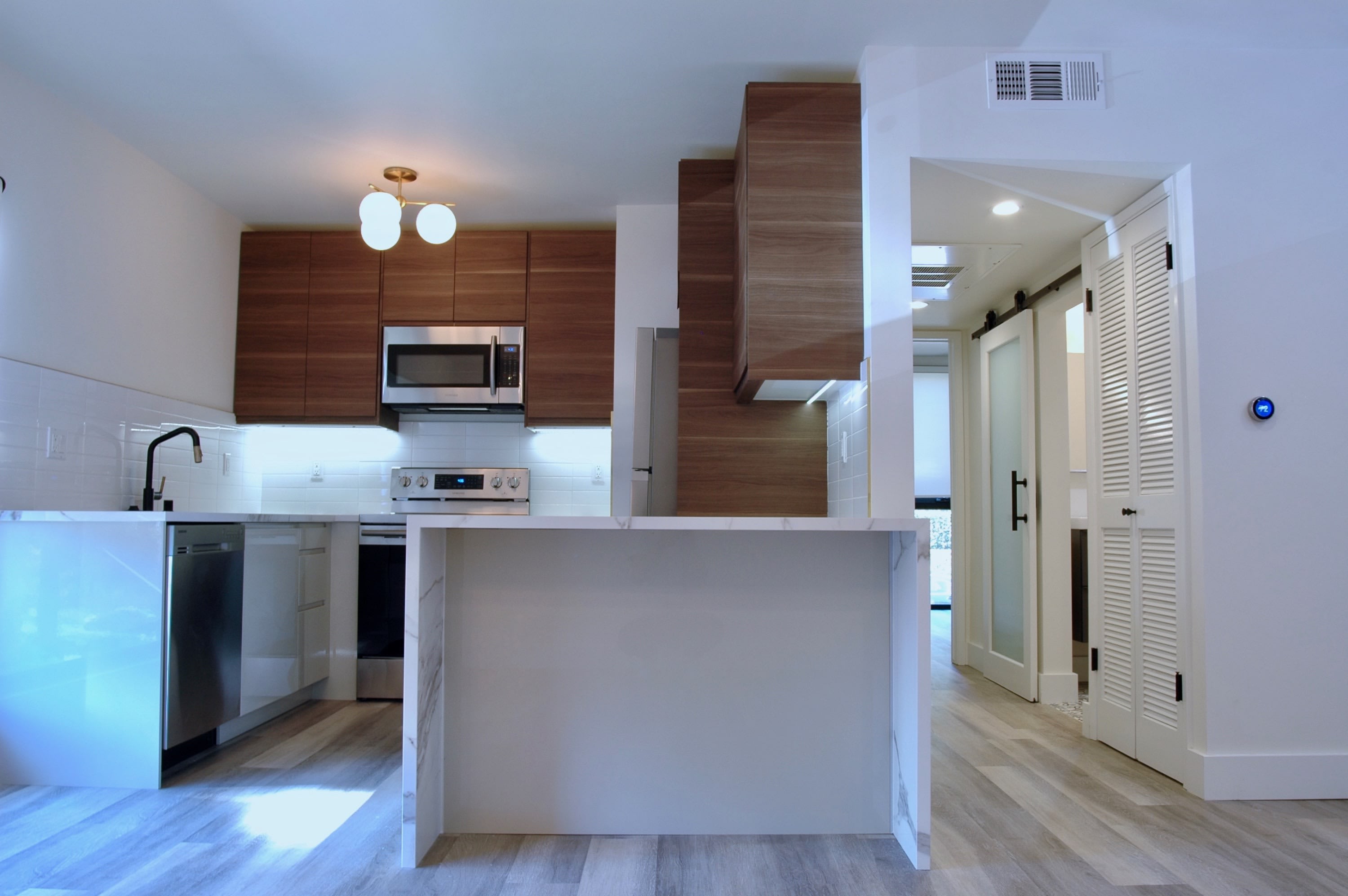 2120 Rodney Dr – photo 3