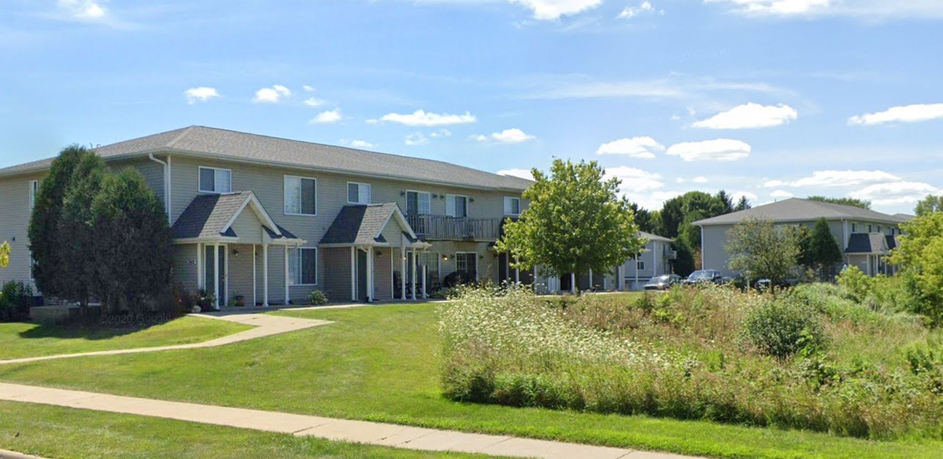Charming Apartment with Private Entrance, Garage, In-Unit Laundry & Bonus Basement Space – photo 1
