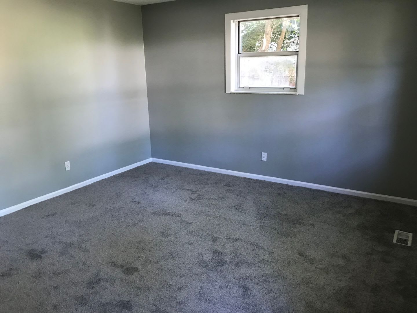 1351 Stephen Foster – photo 2