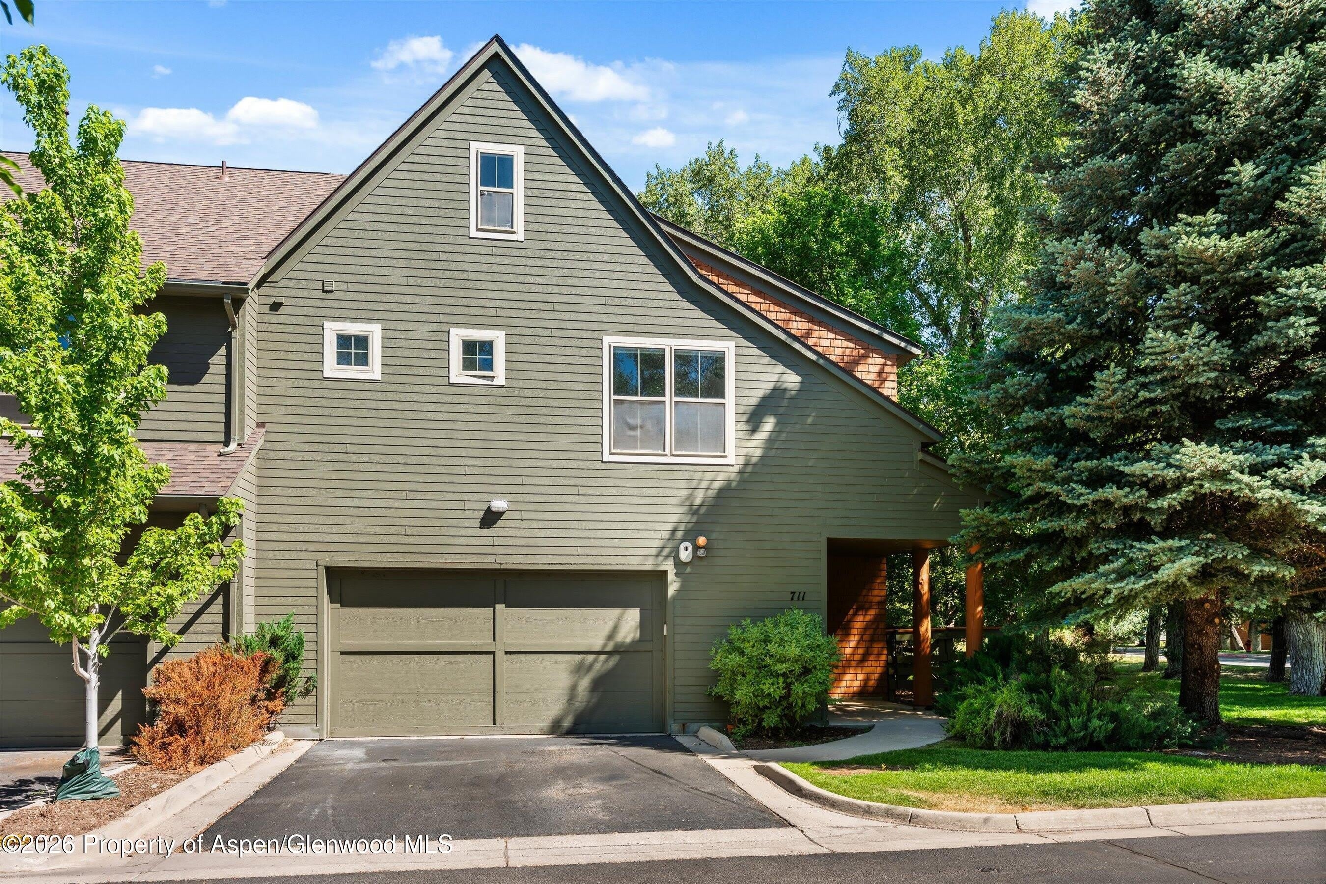 711 Evans Court – photo 2