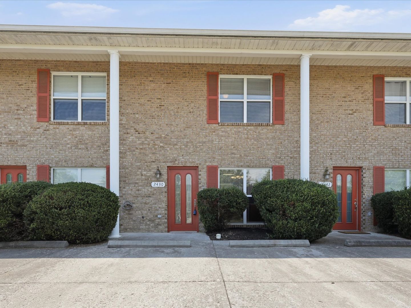 City Of Maryville 37801 Beautifully Updated 2 Bedroom 2 5 Bath Townhome – photo 1