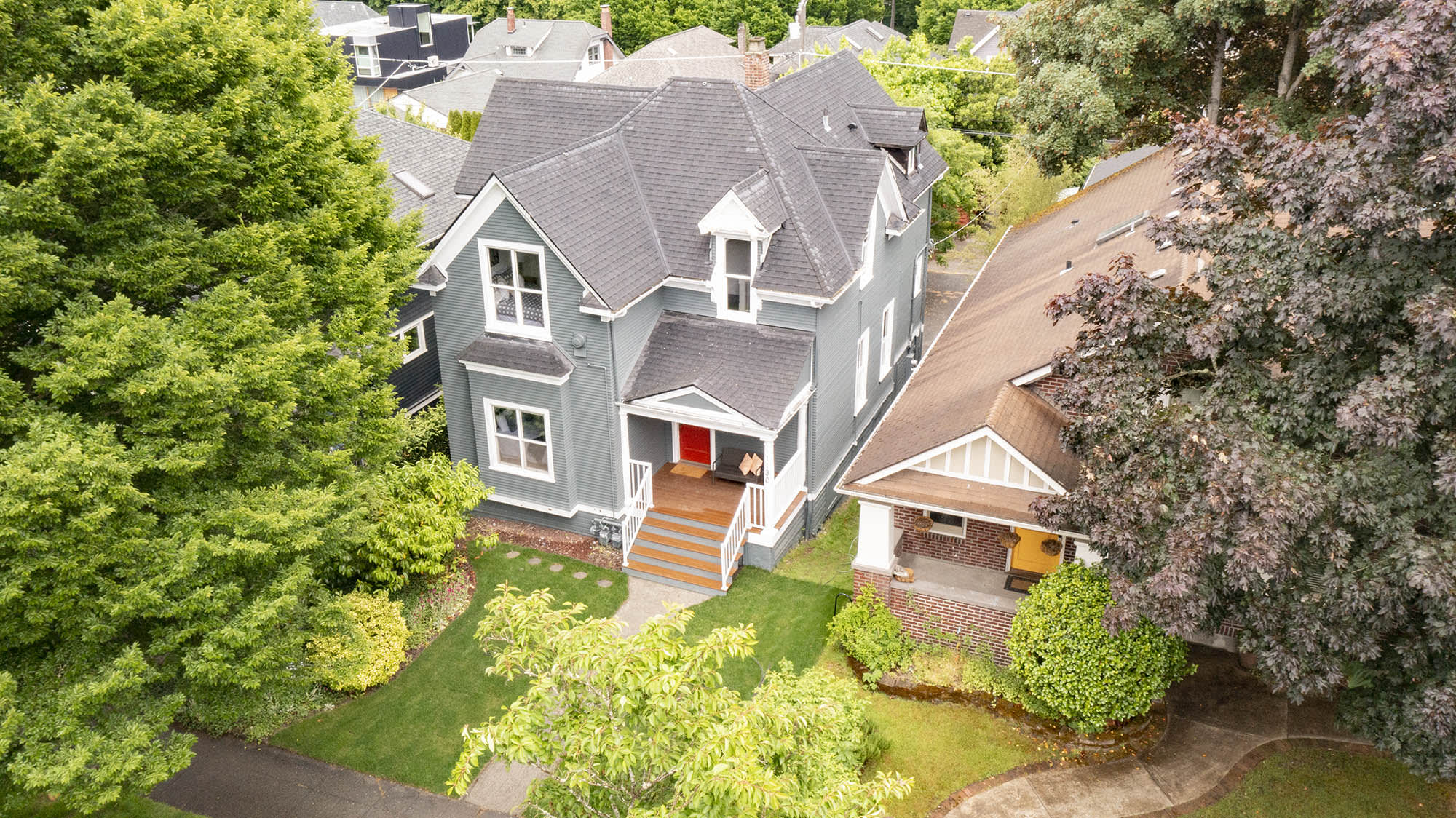 1130 18Th Avenue East A – photo 1