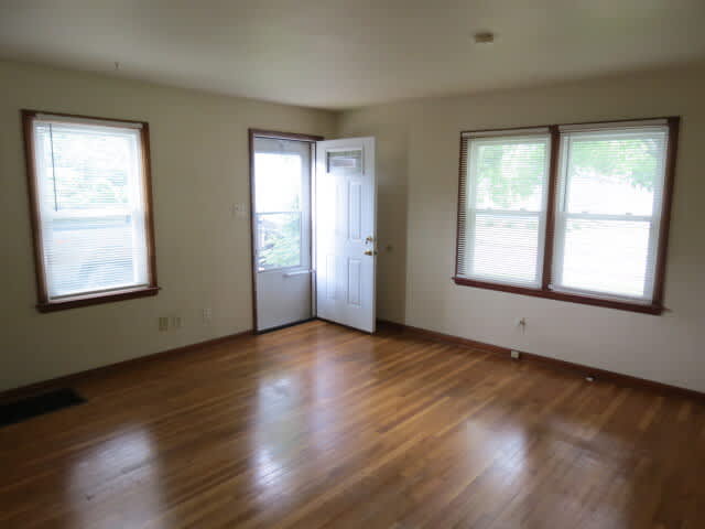 186 College Street – photo 2