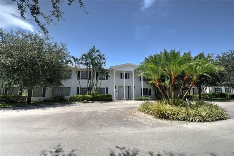 2251 NE 66th Street – photo 1