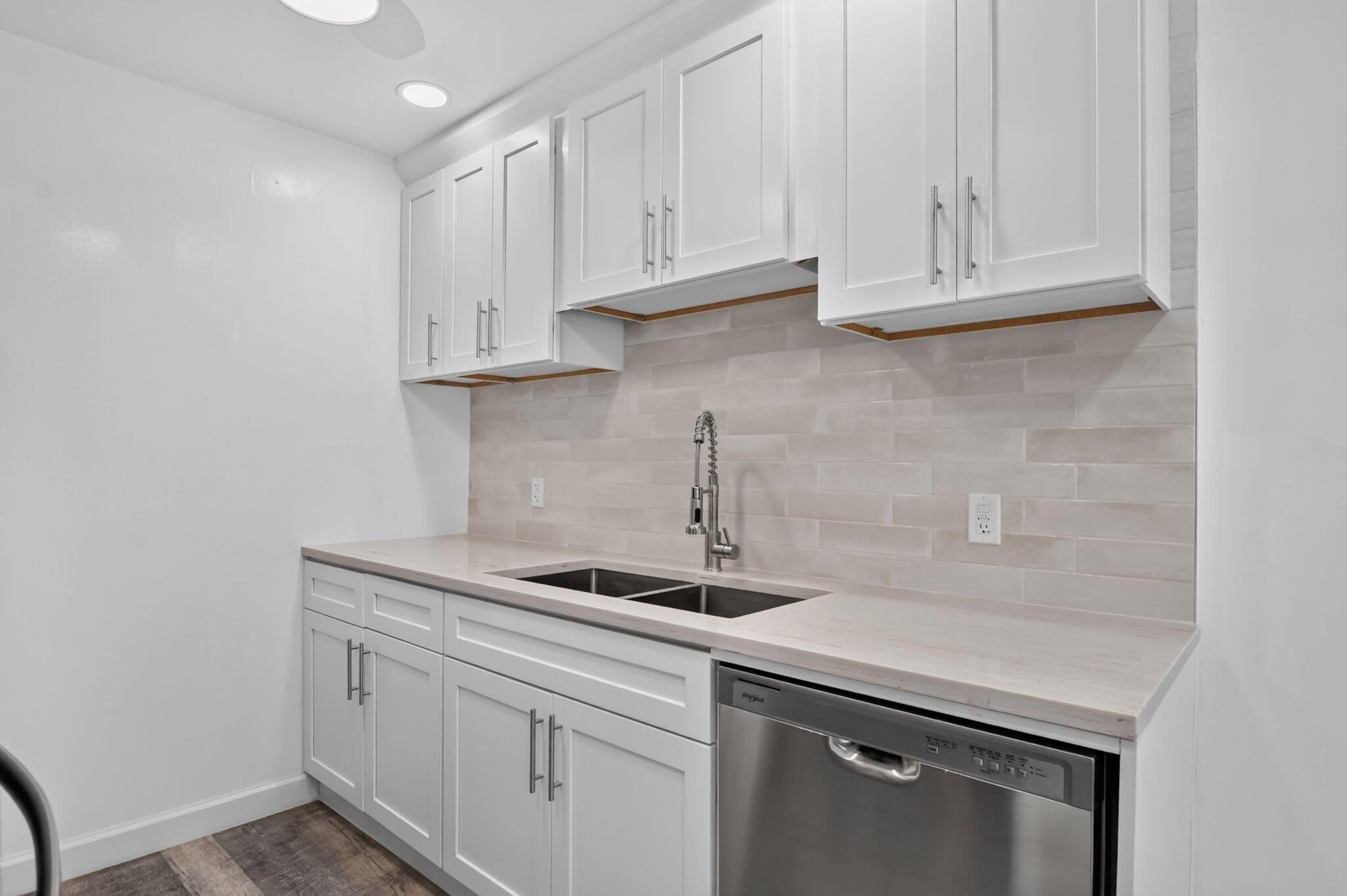 3045 Cornwall C – photo 4