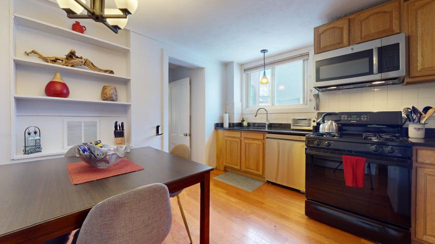 282 Washington St – photo 3