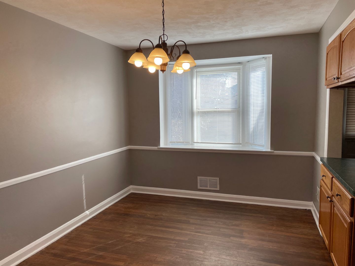3-Bedroom, 2-Bathroom Eastwood Rental – photo 5