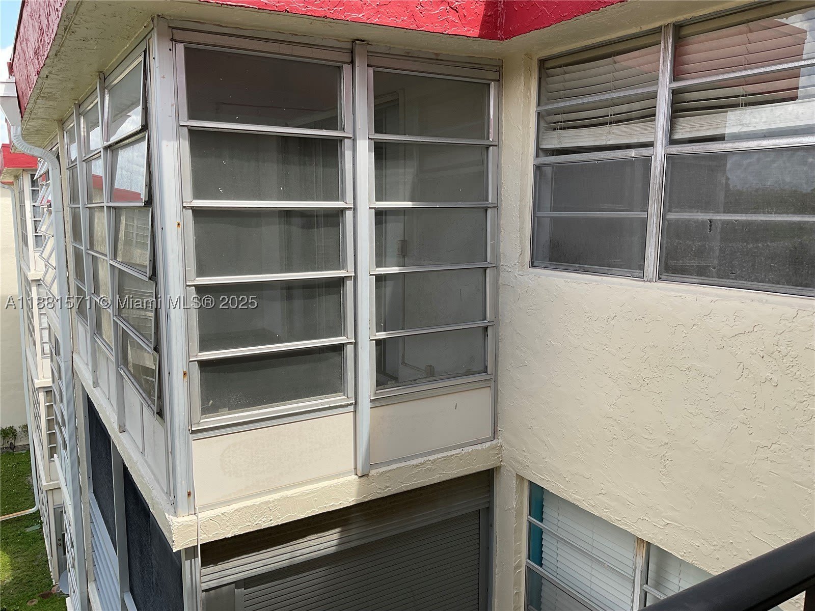 3001 NW 48th Ave – photo 2