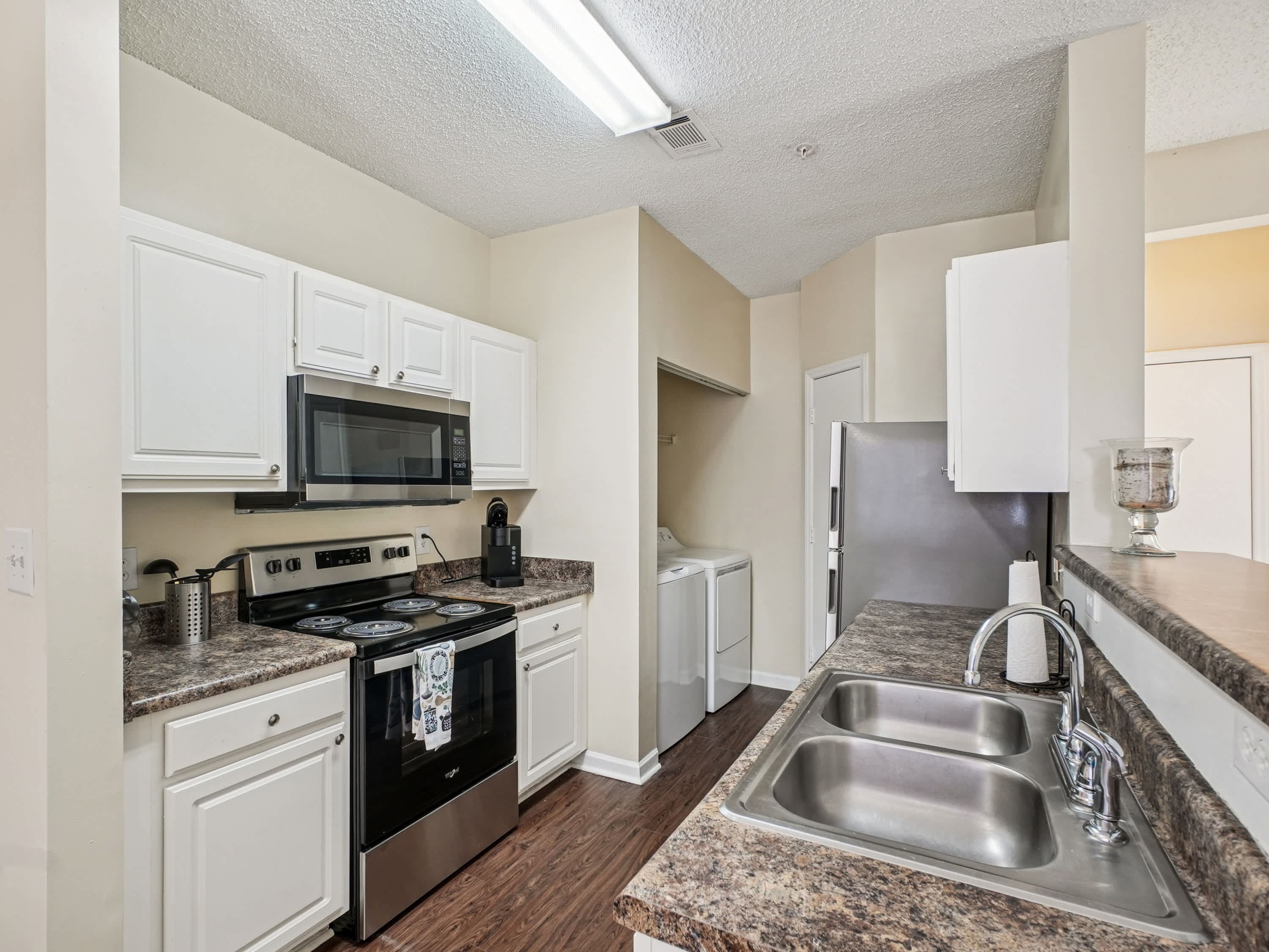 Cedar Springs Apartments – photo 5