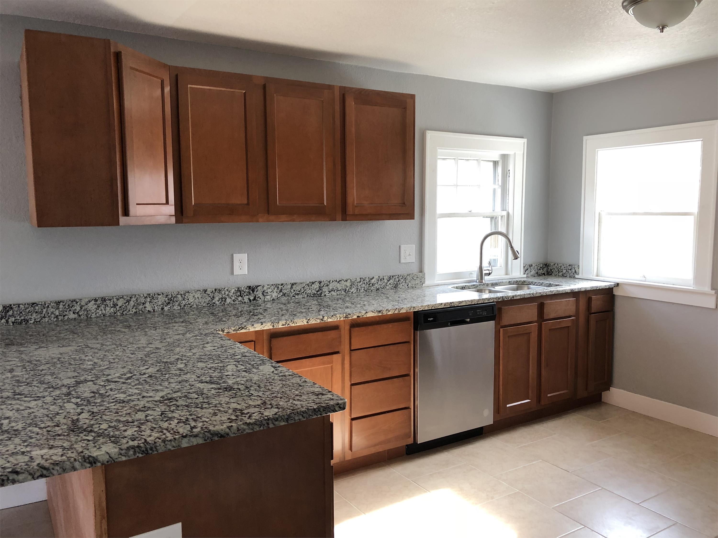 1312 8th Street – photo 3