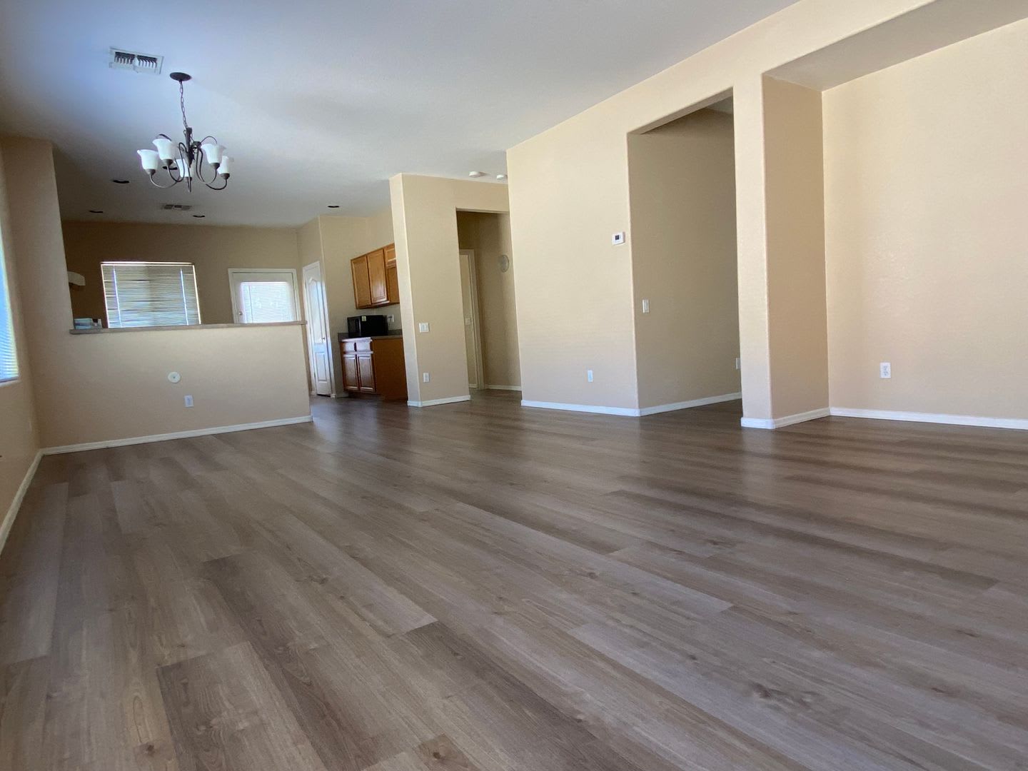 Beautiful plank flooring in this 4 bedroom home in Avondale – photo 2