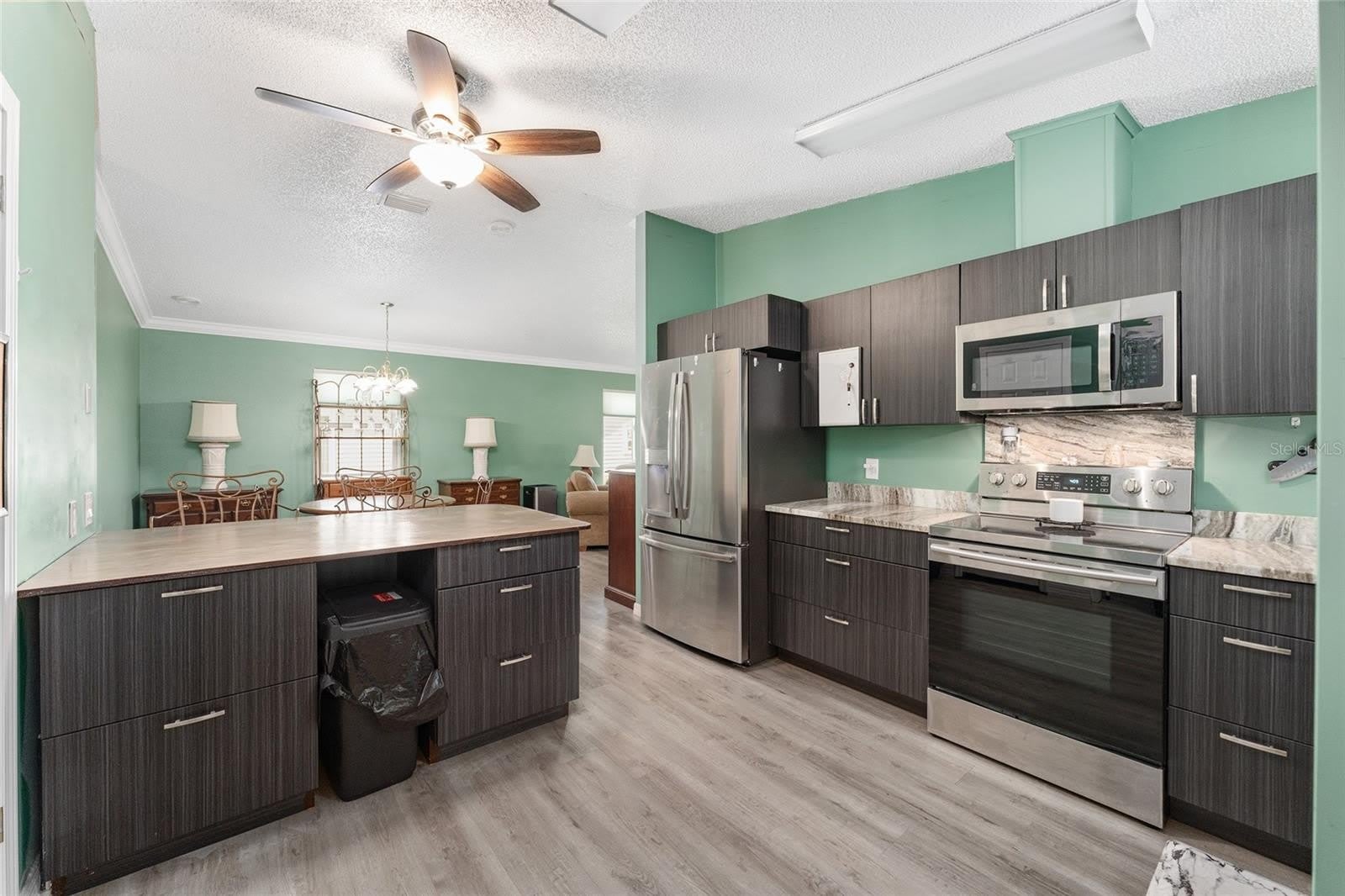 1401 W SCHWARTZ Boulevard – photo 3