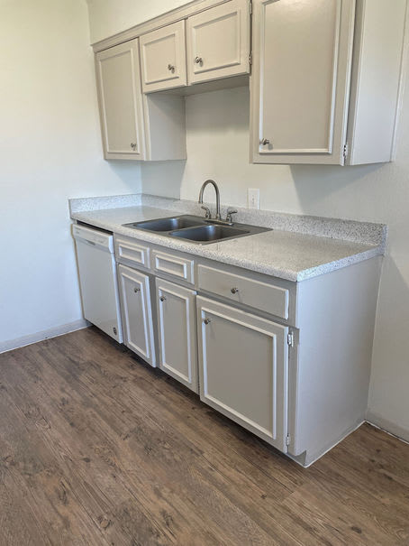 Old South Apartments – photo 2